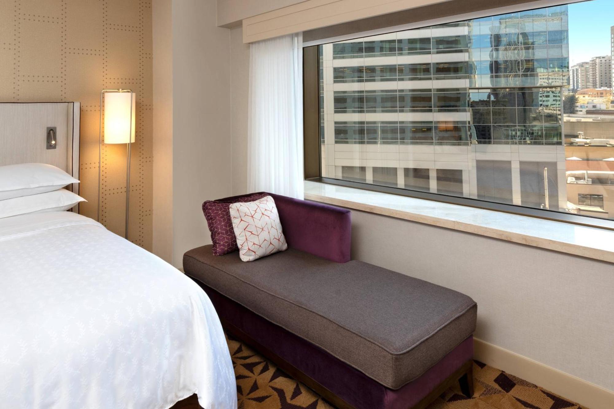 Sheraton Grand 4*