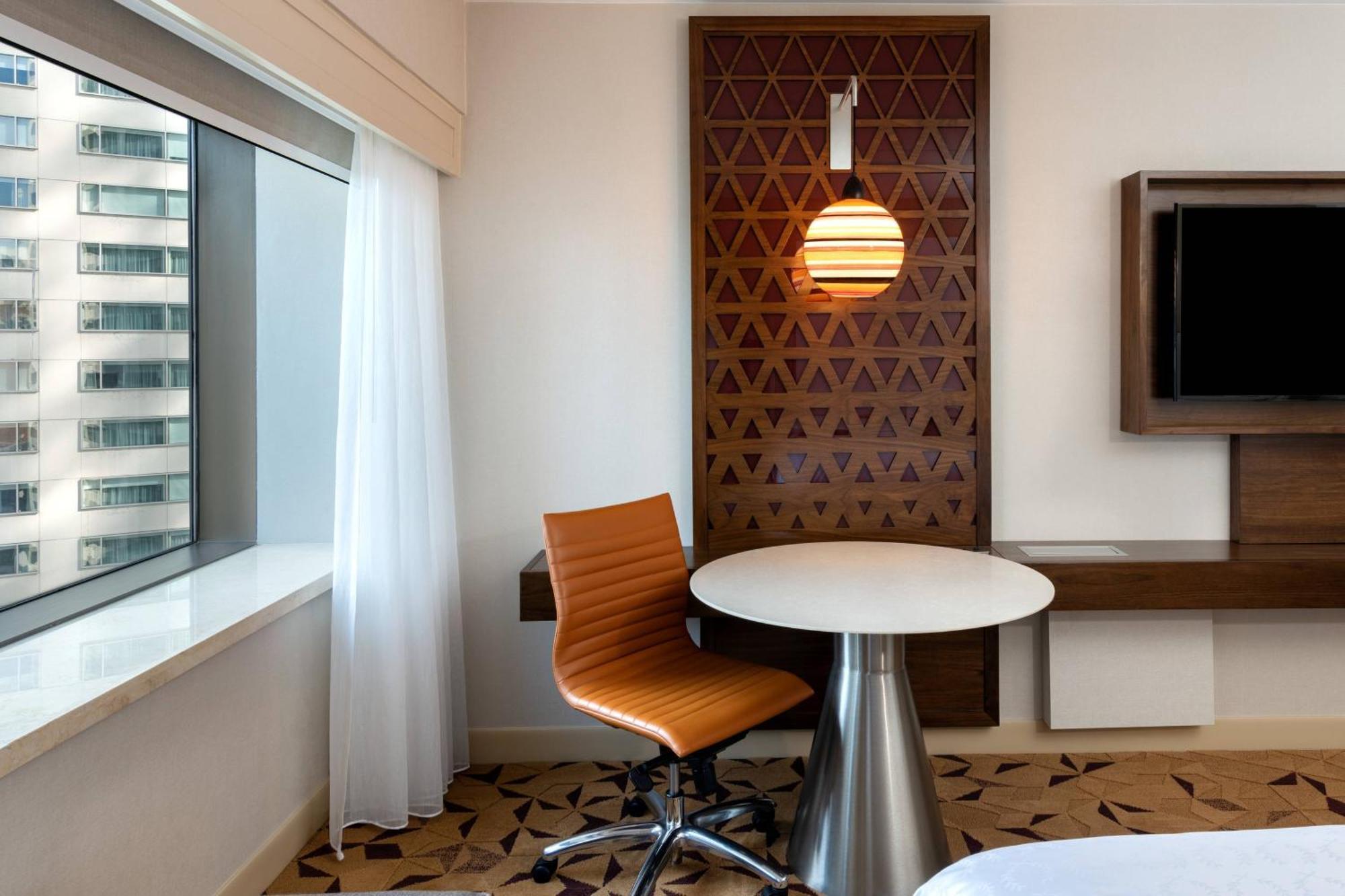 Sheraton Grand 4*